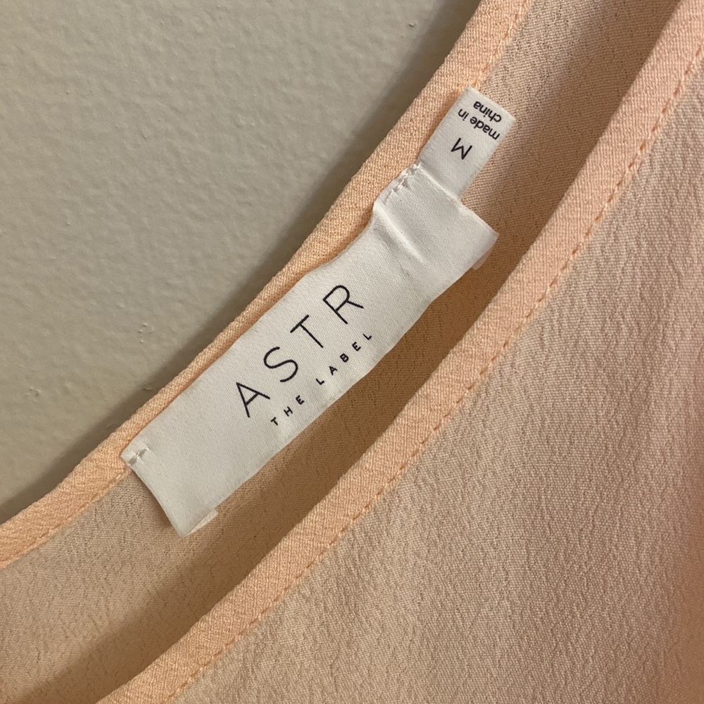 ASTR exposed shoulder top - Picture 4 of 5